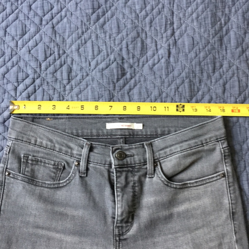 Levi 311 Shaping Skinny Jean - Picture 7 of 8